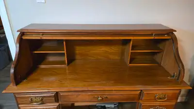 Oak roll-top desk, 9 drawers, classic style – Barrhaven, View more