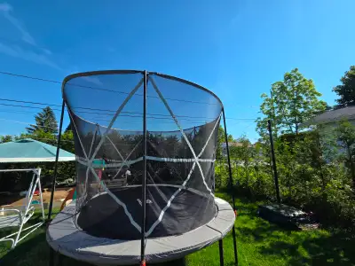 Trampoline 13 pieds ovale, View more