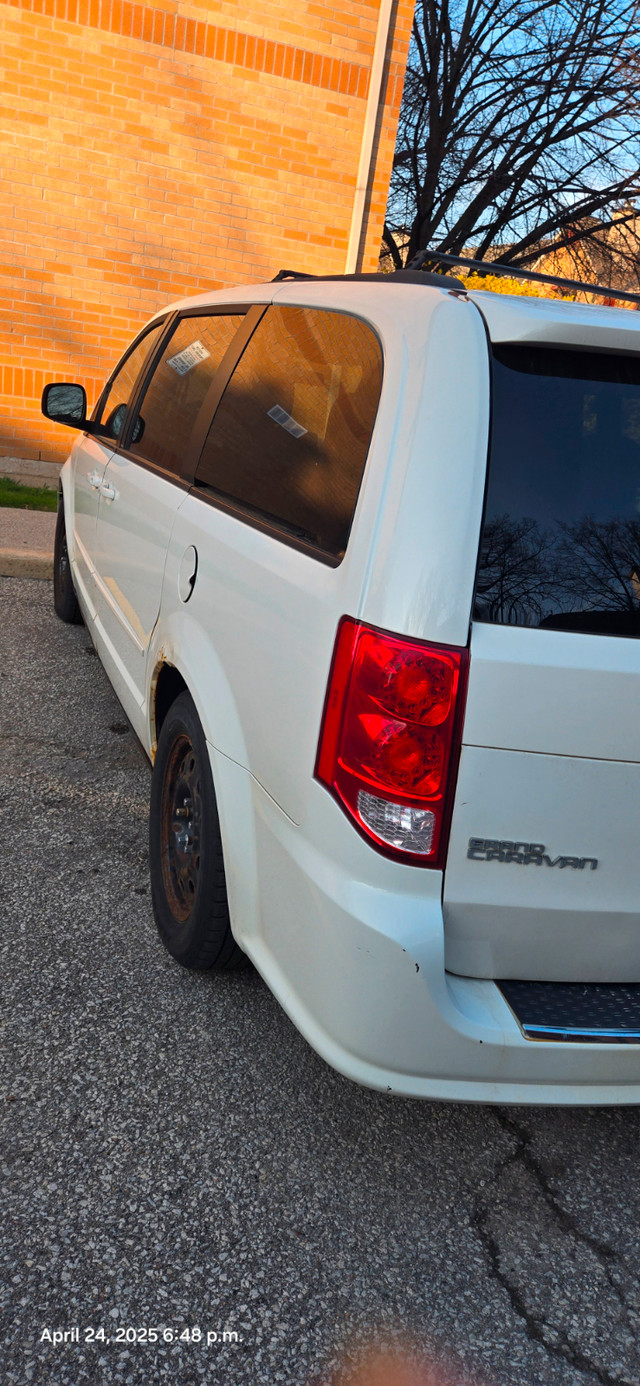 2012 Dodge Caravan for sale in Cars & Trucks in Oakville / Halton Region - Image 3