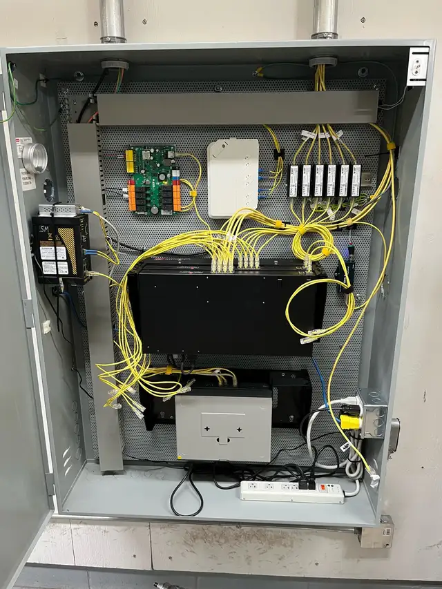 vintage Sycor 405 mainframe, terminal and printer  in Other in Edmonton - Image 5