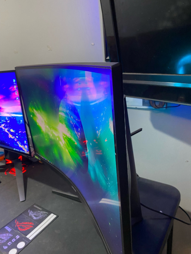 1440p 27’ 240hz 1ms Curved GamingMonitor  in Monitors in Bedford - Image 3