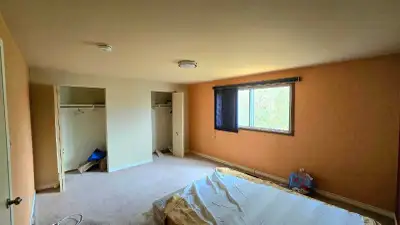 Room for Rent: College Ave W (10-Min Bus to UoG) Available for move-in May 1, 2026. Seeking a clean...