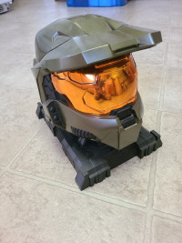 Limited Halo 3 Helmet with stand (Serial Numbered)