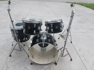 Tama Swingstar complete shell pack with hardware.Drums, View more