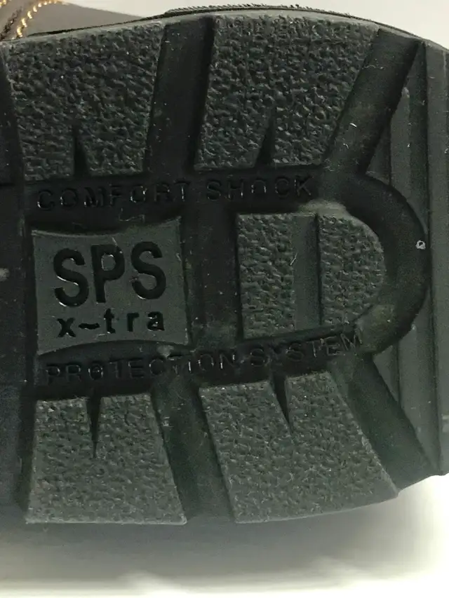 Blundstone Boots (Size 4 1/2)64689496959873124