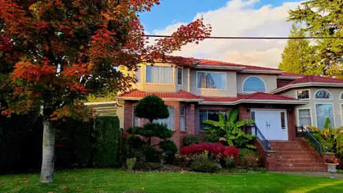 Three rooms are available in a large and spaceous newer house are available from May 1st, 2026. They...