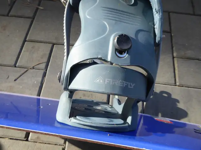 ALESPORT SNOWBOARDS Factory Boarding Loop 540 145cm Snowboard in Snowboard in Delta/Surrey/Langley - Image 7