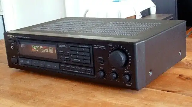 ONKYO TX-902 Quartz Synthesized Tuner Amplifier for sale in Stereo Systems & Home Theatre in Markham / York Region - Image 3