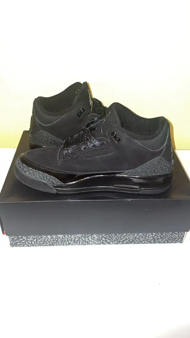 Jordan 3 Black Cat 2025 in Men's Shoes in Oshawa / Durham Region - Image 4
