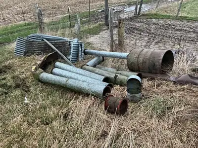 Like the title says, assorted silo pipes ,various lengths, couple of elbows, one six inch diameter p...