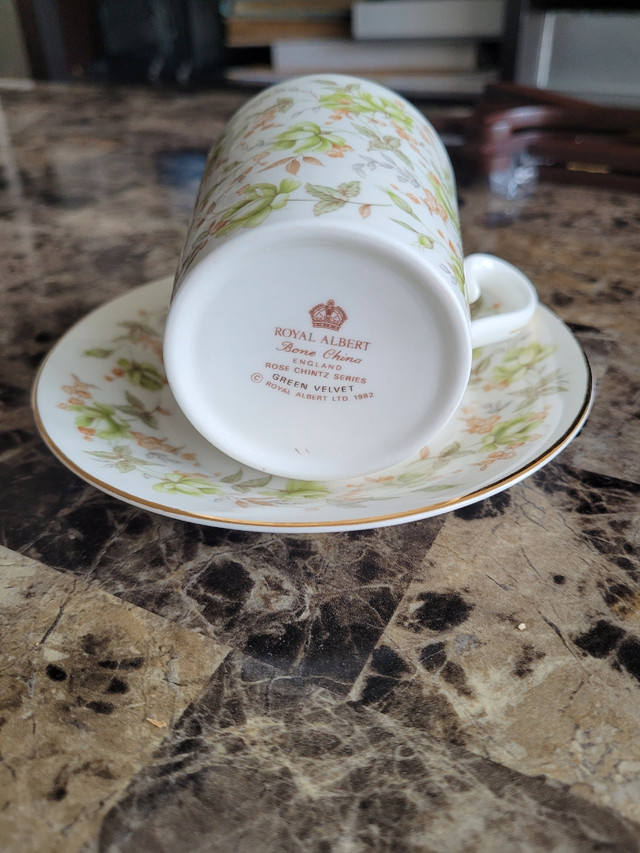 Royal Albert Coffee/Teacup in Arts & Collectibles in City of Toronto - Image 2