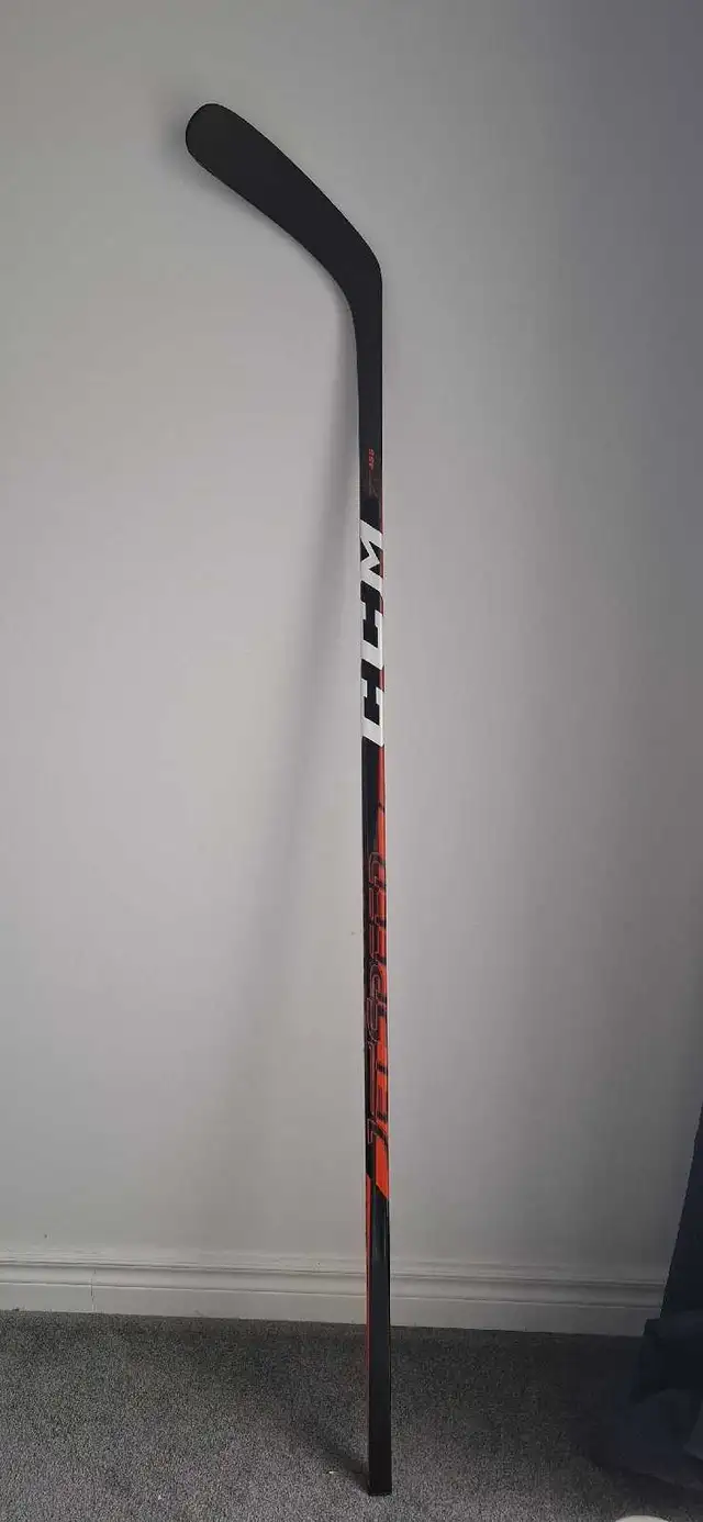 NEW CCM JETSPEED COMPOSITE CARBON FIBRE STICK  NEVER USED in Hockey in Markham / York Region - Image 4