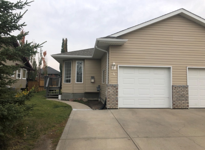 3 bedroom duplex with single garage in Long Term Rentals Red Deer Kijiji