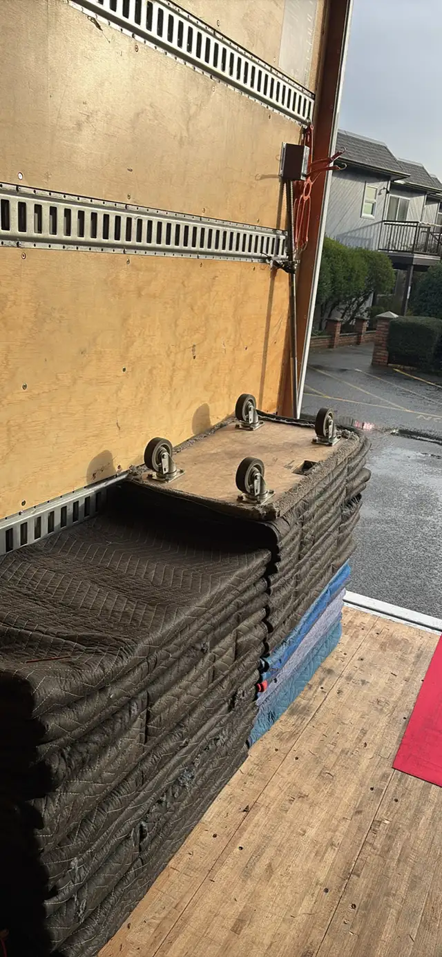 MOVERS FOR HIRE65424974674689123