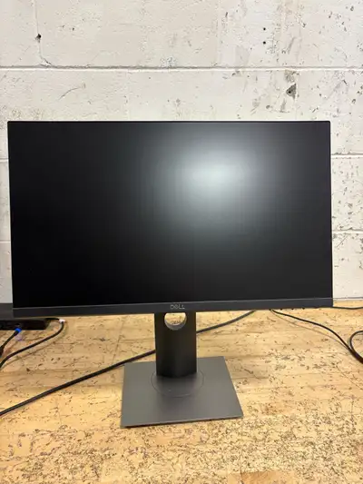 Dell Monitor *NEGOTIABLE PRICE*, View more