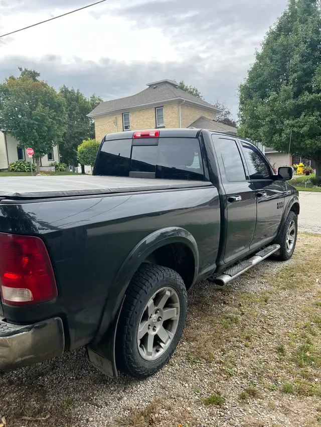 2011 Ram 1500 Laramie 4x4570156170022768642