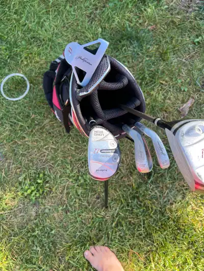 JACK NICKLAUS Q4 Junior set Stand Bag #1 Driver and #5Long Iron Hybrid short iron mid iron putter