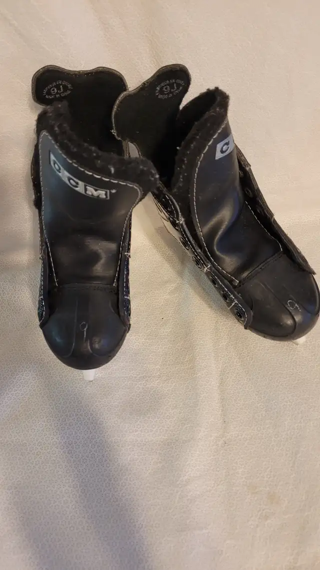 Youth Hockey Skates in Hockey in City of Toronto - Image 6