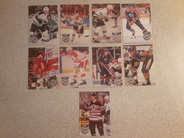 LOT DE CARTES DE HOCKEY DE PROSPECTS DE PARKHURST DE 1992-93 dans Art et objets de collection  à Laval/Rive Nord - Image 4