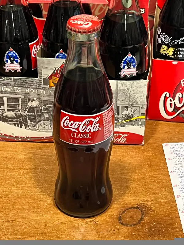 Coca-Cola Commemorative Bottle 2001 Walgreens 100 Years of Trust in Arts & Collectibles in Longueuil / South Shore - Image 4