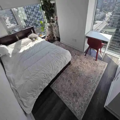 Spacious Furnished Master Bedroom with Private Ensuite – Available September 1 You are welcomed to c...