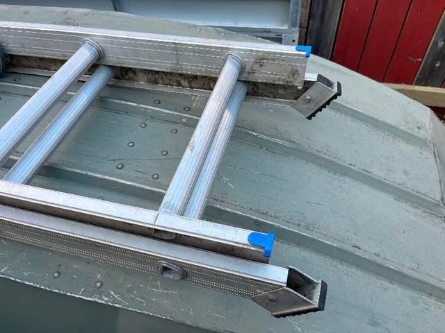 20 ft. Aluminum Extension Ladder. in Ladders & Scaffolding in Calgary - Image 2