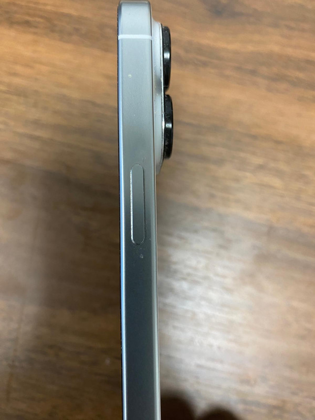 iPhone 16 Pro Max – 256GB, White – Excellent Condition! in Cell Phones in City of Toronto - Image 3