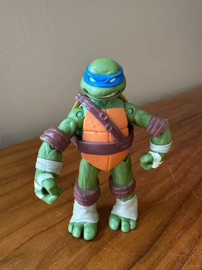 2012 Teenage Mutant Ninja Turtles TMNT Action Figure - Leonardo , View more