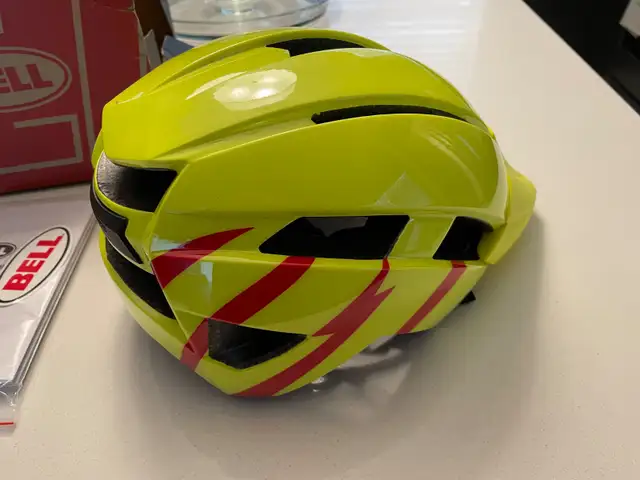 Bell “Sidetrack II” Youth Bicycle Helmet- High Vis- Brand New in Kids in London - Image 4
