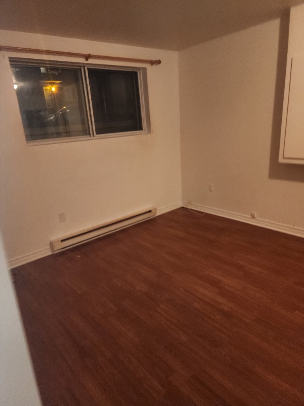 11/2 a louer a vieux terrebonne Locations longue durée Laval/Rive