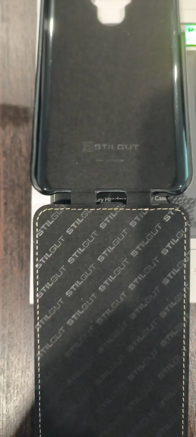 Black leather case for Huawei mate 20 in Cell Phone Accessories in St. Catharines - Image 4