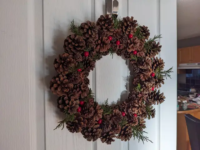 NEW 18" Pinecone Wreath64363194185089127