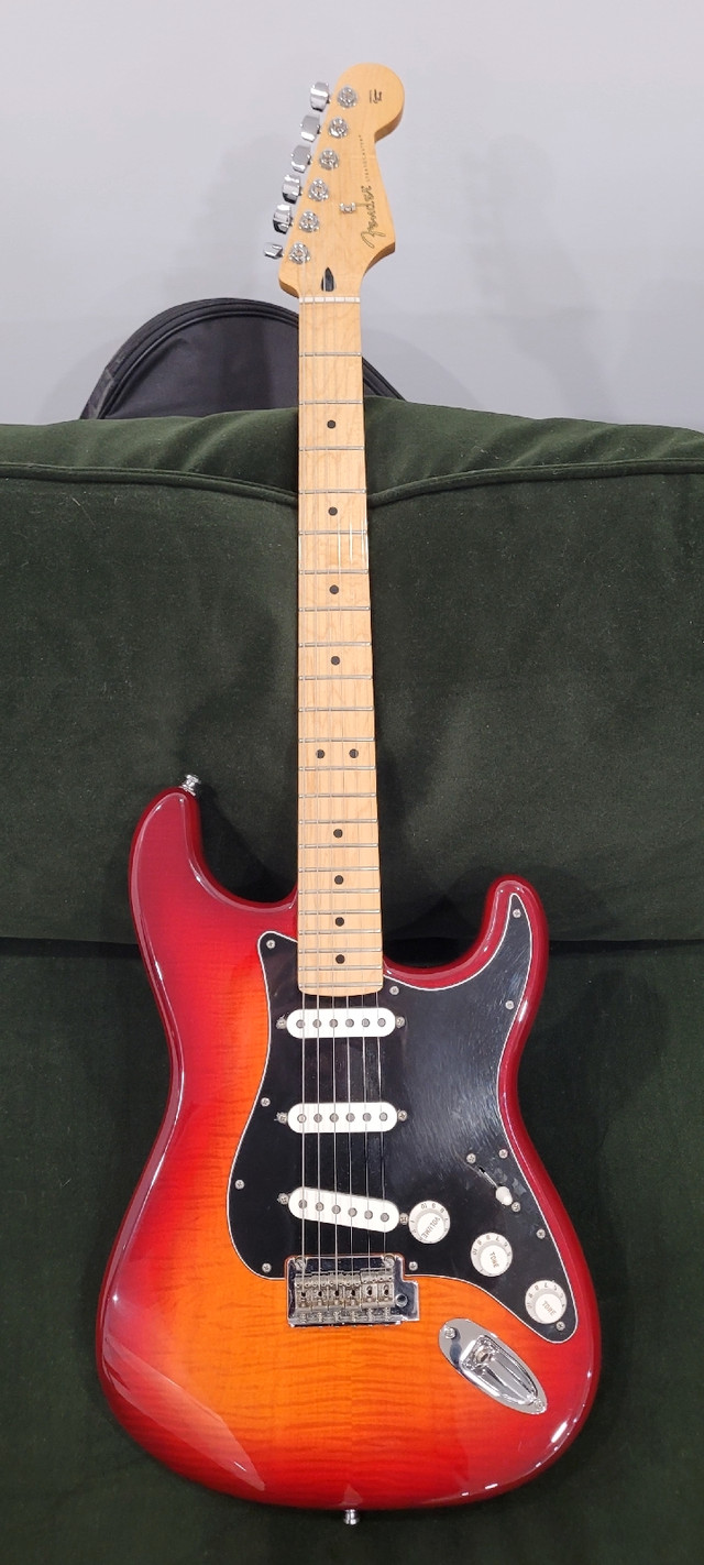 Fender Player Strat Plus Top in Guitars in Oshawa / Durham Region - Image 3