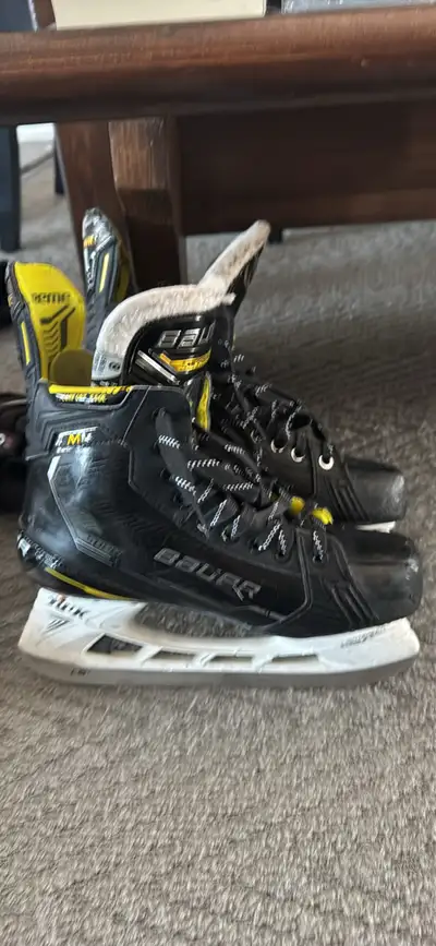 Bauer Supreme M4 size 8 hockey skates, View more