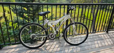 21 speed Hyper MIXX fs full suspension mountain bike. MOVING SALE. $20 OBO