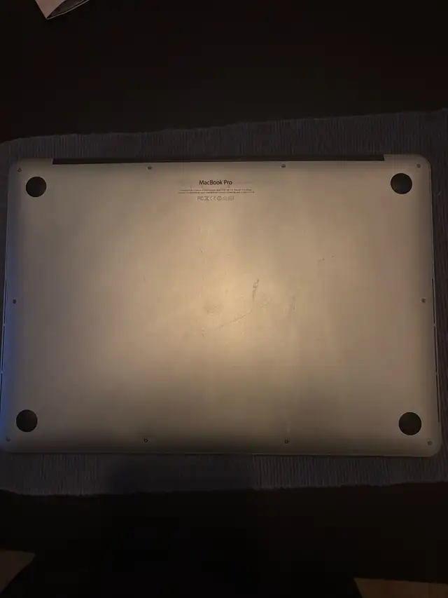 Macbook pro. 15 inch in Laptops in St. Catharines - Image 4