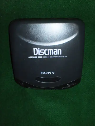 Sony D-141 Discman Portable CD Player $50 Sony D-E301 Discman Walkman Portable CD Player, Vol contro...