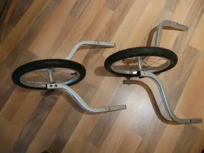 Roue avant de chariot Thule Cougar Cheetah XT. Modèles pneu 16 x 1,75 les roulements à billes ont ét...