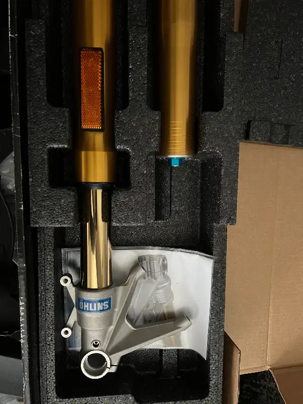 Ducati OEM Front Forks Showa Suspension 53mm. 848 evo 1098 1198 in Motorcycle Parts & Accessories in Barrie - Image 10