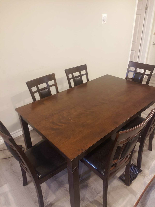 7 Piece Dining table Set in Dining Tables & Sets in Windsor Region - Image 2