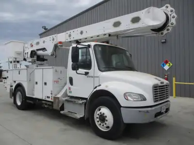2016 Freightliner Altec AM55E Bucket Truck 2016 Freightliner M2 106 6,7L Diesel Automatic 53,000 mil...
