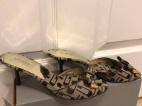 Sandalles Guess taille 8