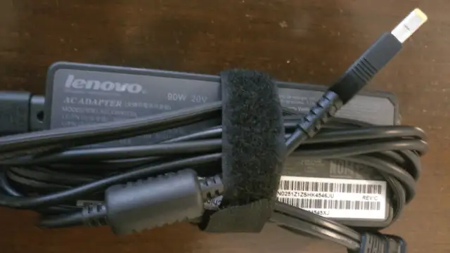Lenovo square tip power supply & charger in Laptop Accessories in City of Montréal - Image 2