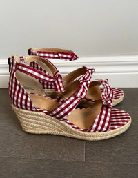 Wedge shoes 