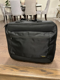 New Targus rolling briefcase laptop case- can meet up in Scarbor