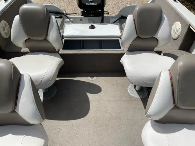Crestliner Sportangler 17.5 ft with 115 mercury Optimax for sale in Powerboats & Motorboats in Saskatoon - Image 8