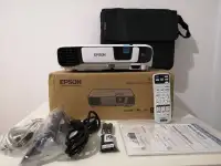 New Epson Wireless Home theatre Projector 3600 HDMI support 1080