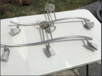 3 Bulb Track Light Fixture. Ideal for Work from House