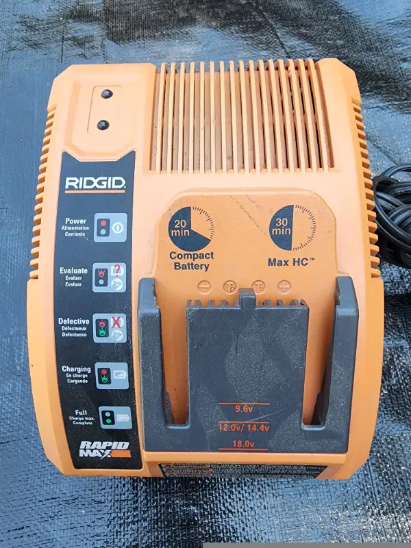 Ridgid Rapid Max9.6, 12, 14.4 & 18 Volt Single Battery Chargers in Power Tools in Windsor Region - Image 11