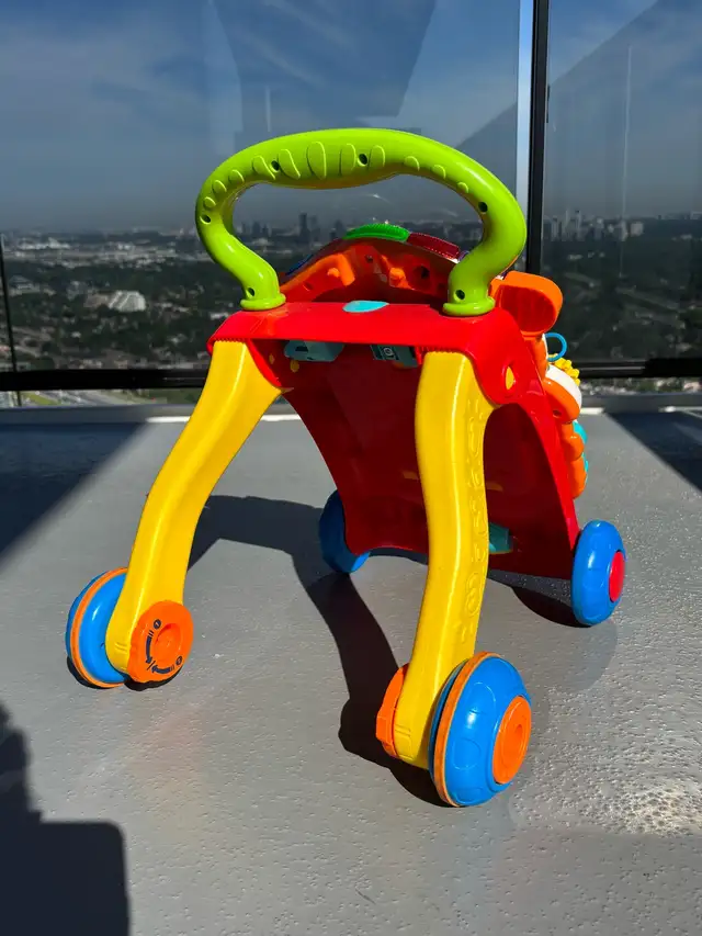 VTech Stroll and Discover Activity Walker in Toys in City of Toronto - Image 3
